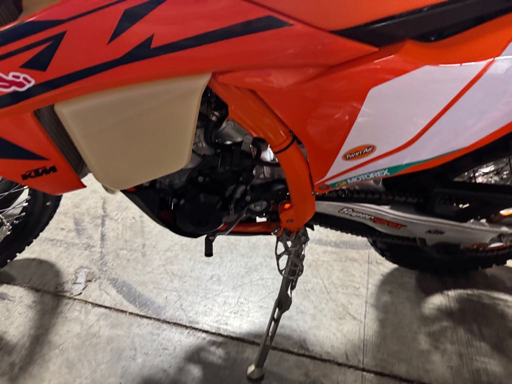 2025 KTM 350 EXC-F CHAMPION EDITION - Photo 5