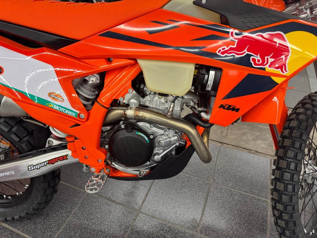 2025 KTM 500 EXC-F CHAMPION EDITION - Photo 2