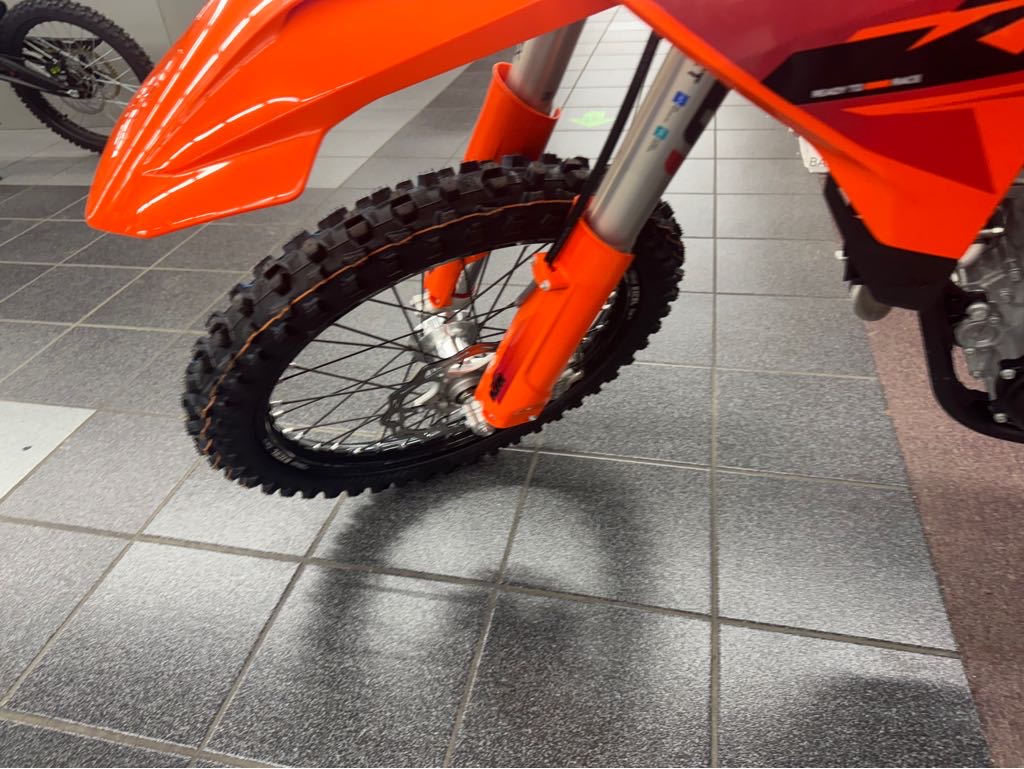 2025 KTM 450 SX-F - Photo 8