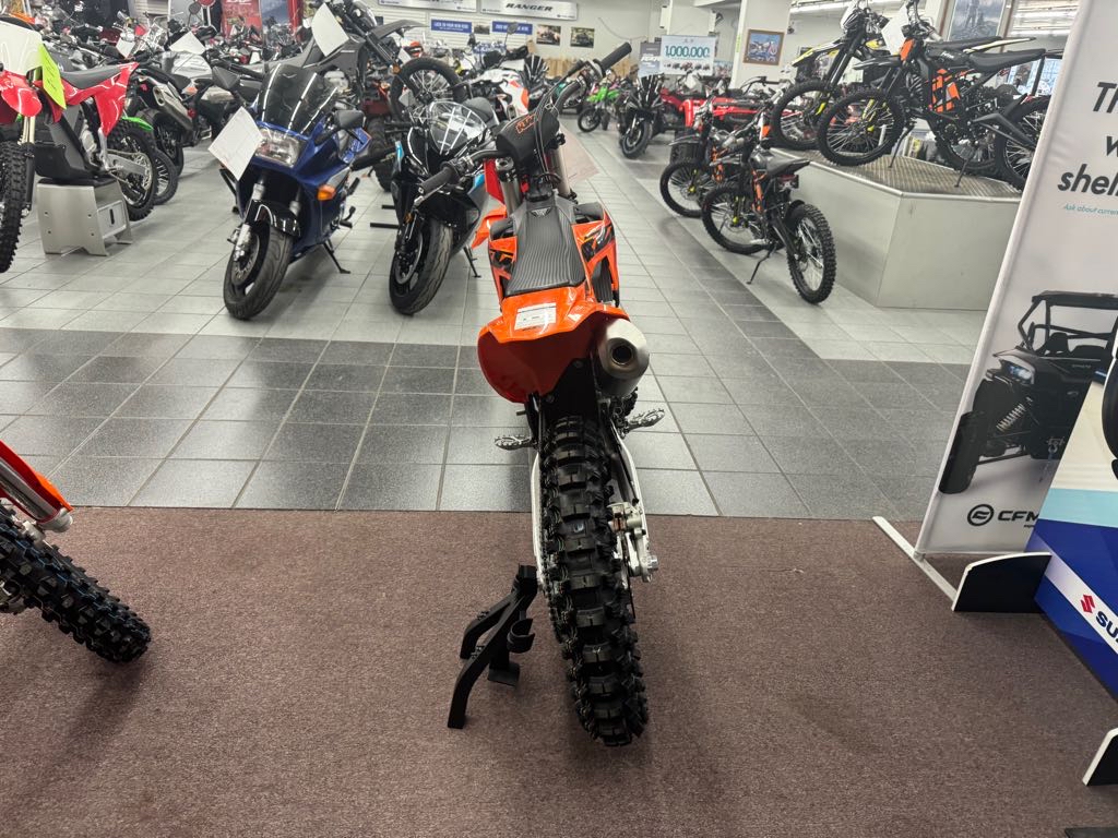 2025 KTM 450 SX-F - Photo 10