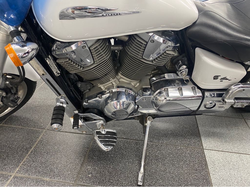 2001 Honda VTX 1800 - Photo 11