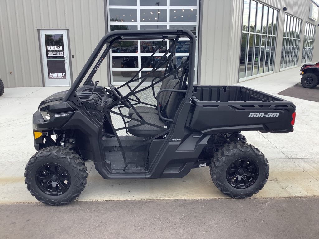 2025 Can-Am Defender DPS HD9 - Photo 2