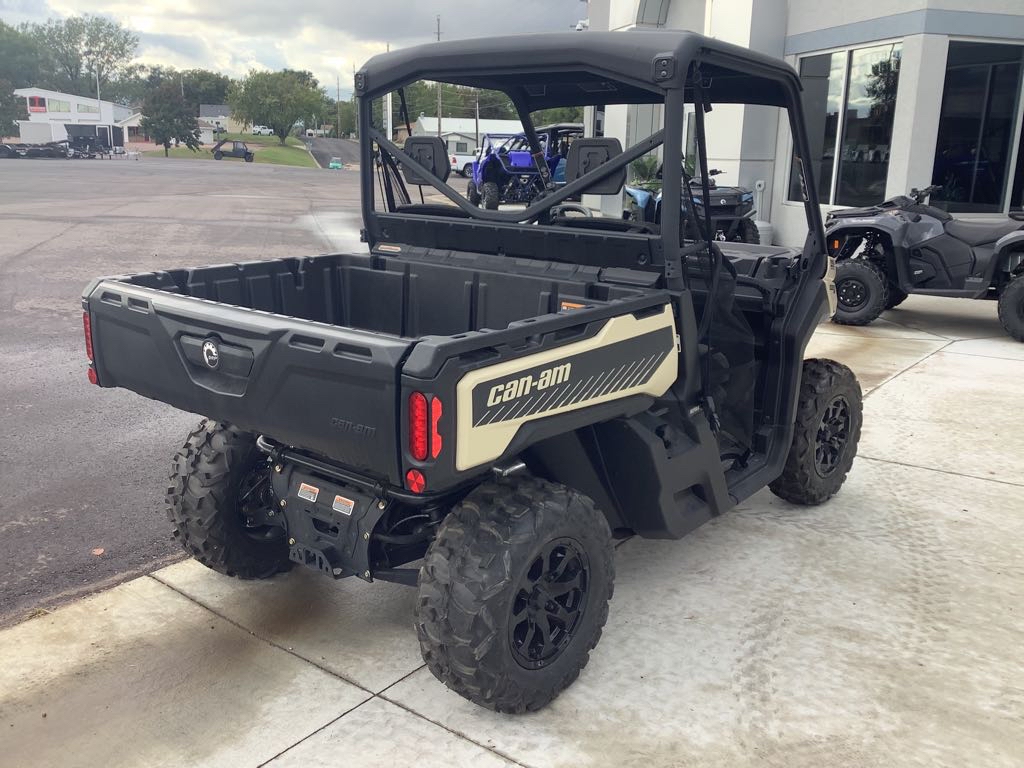 2025 Can-Am Defender XT HD9 - Photo 8