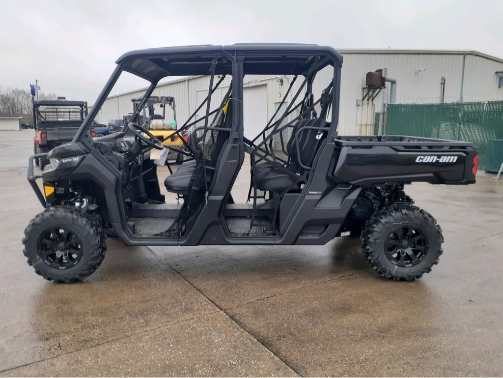2025 Can-Am DEFENDER MAX XT 10 - Photo 17