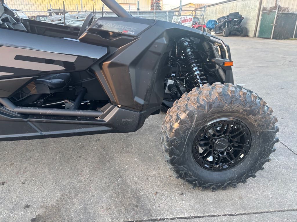 2025 Can-Am MAVERICK MAX X3  XRS 72 TURBO RR - Photo 9