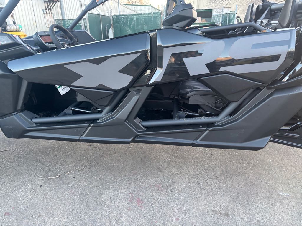 2025 Can-Am MAVERICK MAX X3  XRS 72 TURBO RR - Photo 4