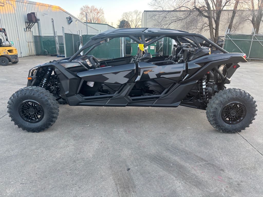2025 Can-Am MAVERICK MAX X3  XRS 72 TURBO RR - Photo 3