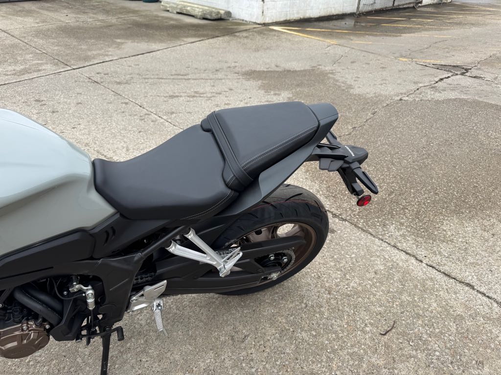 2024 Honda CB650R ABS - Photo 10