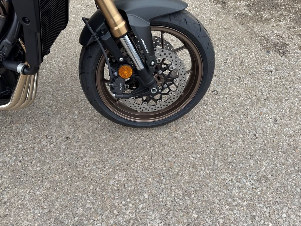 2024 Honda CB650R ABS - Photo 4
