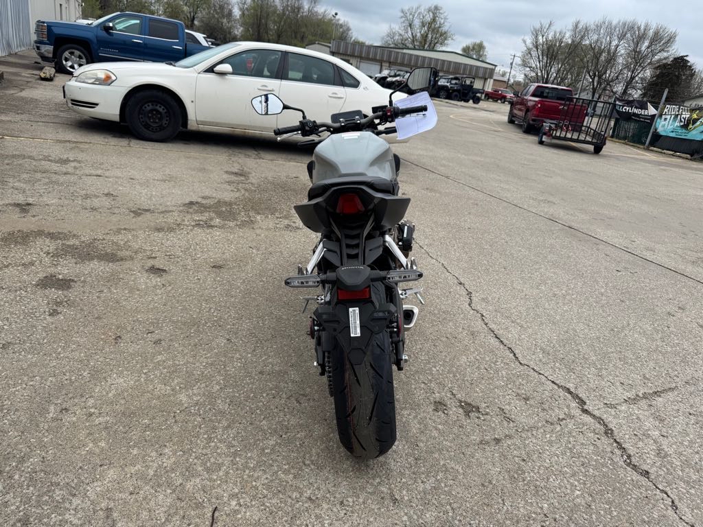 2024 Honda CB650R ABS - Photo 11