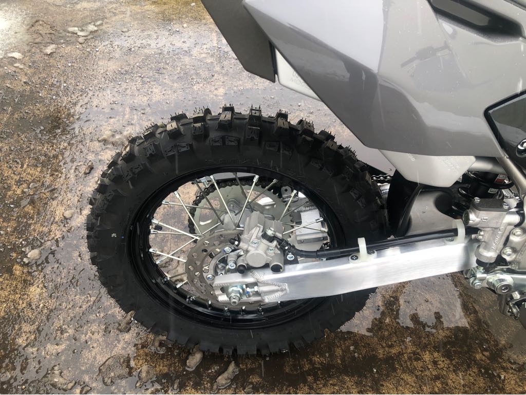 2025 Kawasaki KLX 140R - Photo 4