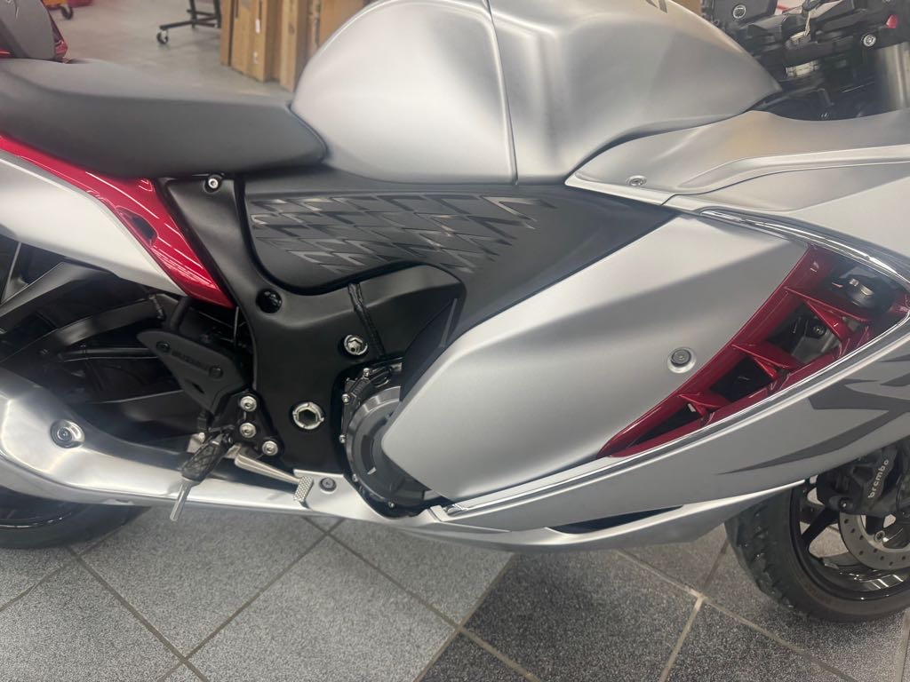 2022 Suzuki HAYABUSA 1340 - Photo 11