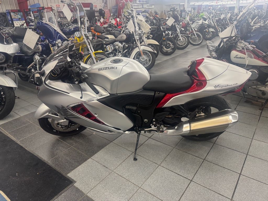 2022 Suzuki HAYABUSA 1340 - Photo 13