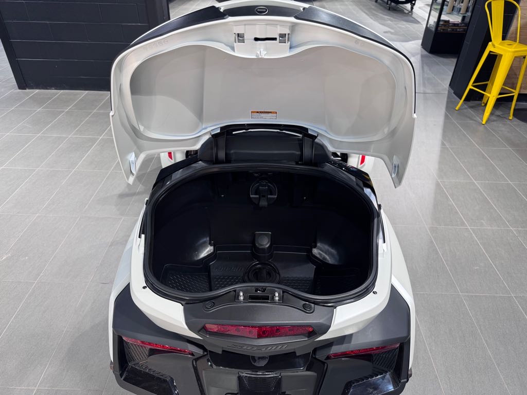 2025 Can-Am Spyder RT Sea-To-Sky - Photo 5