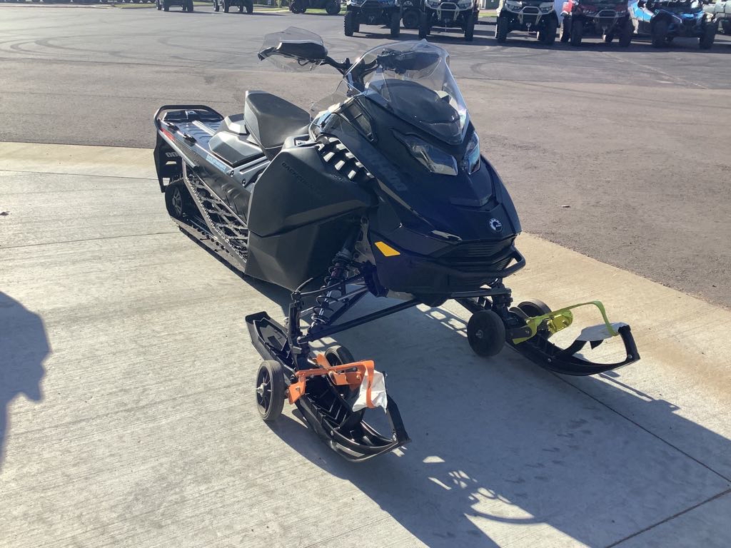2025 Ski-Doo Backcountry™ Adrenaline® 850 E-TEC® 146 2.0 - Photo 2