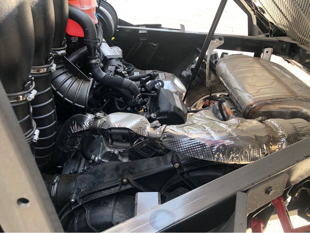 2025 Can-Am COMMANDER XT-P 1000R - Photo 8