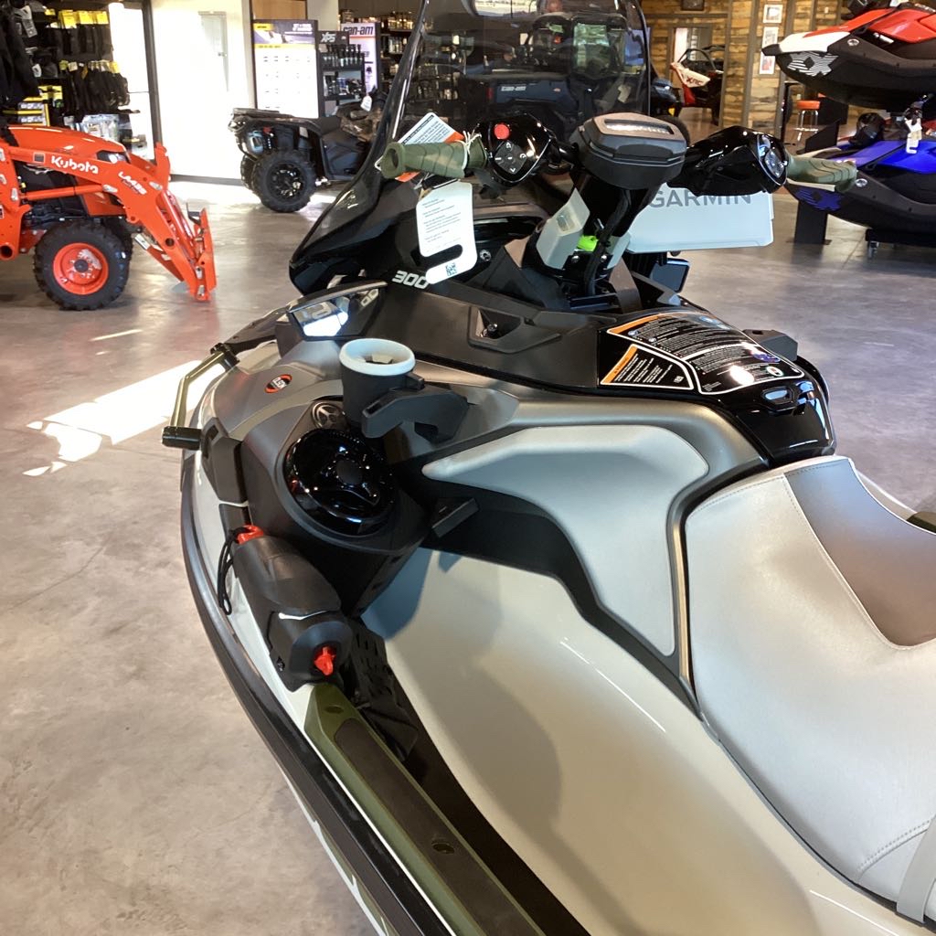 2025 Sea-Doo FishPro Apex 300 - Photo 5