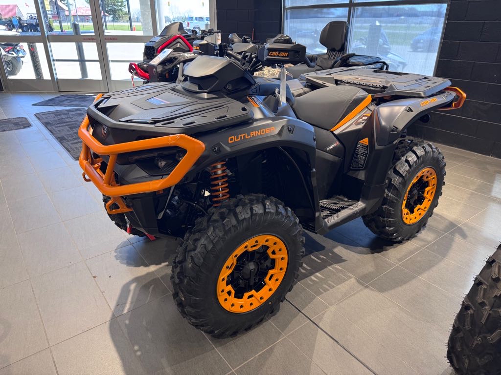 2025 Can-Am Outlander XT-P 1000R - Photo 9
