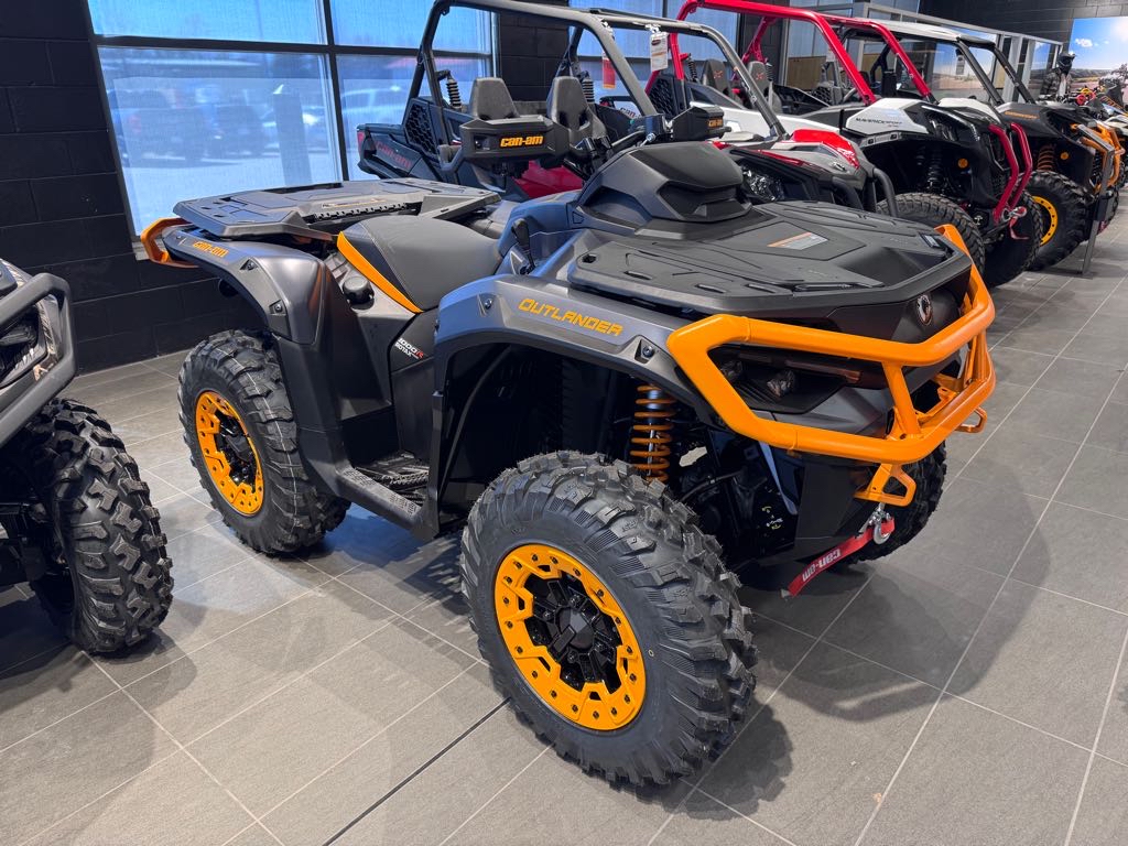 2025 Can-Am Outlander XT-P 1000R - Photo 8