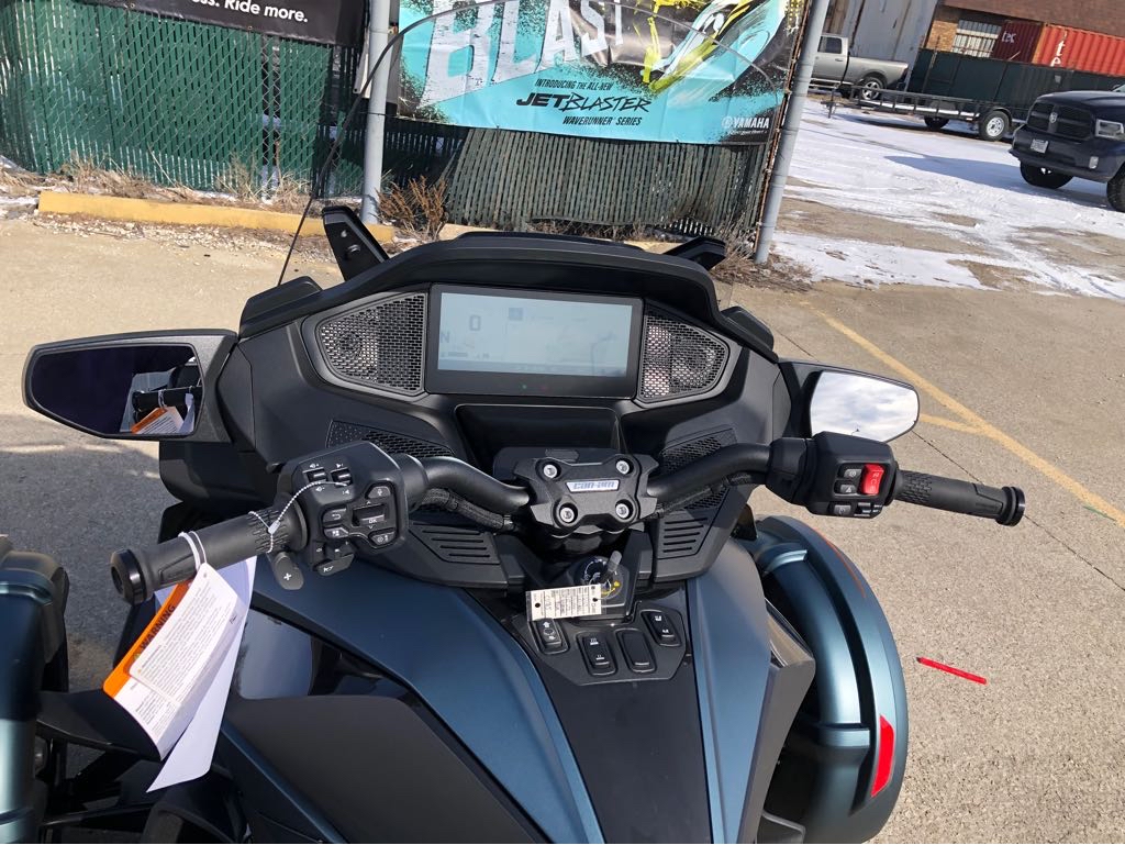 2025 Can-Am SPYDER RT LTD - Photo 10