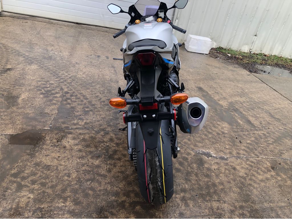 2025 Suzuki GSX-R 1000R - Photo 5