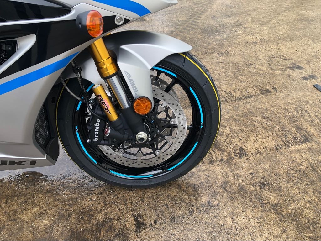 2025 Suzuki GSX-R 1000R - Photo 2