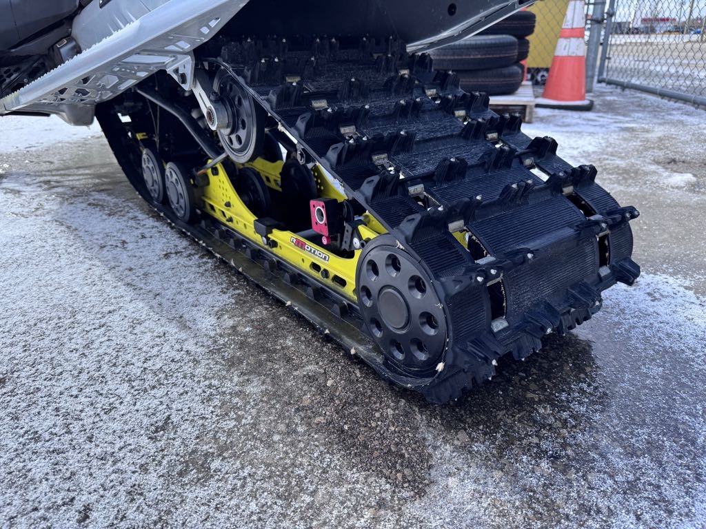 2019 Ski-Doo MXZ Blizzard 600R E-TEC - Photo 5