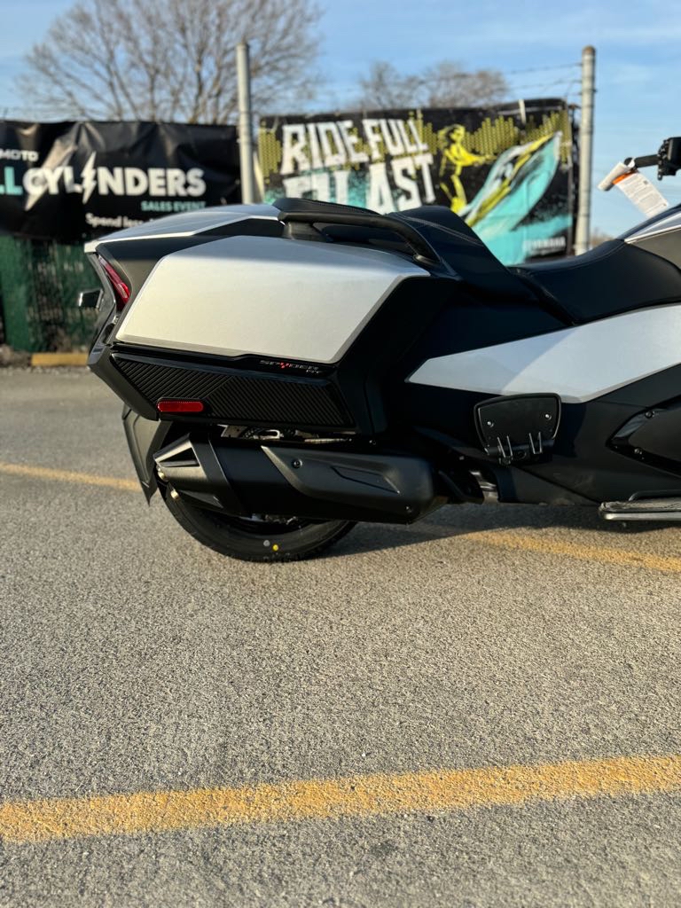 2025 Can-Am SPYDER RT - Photo 4