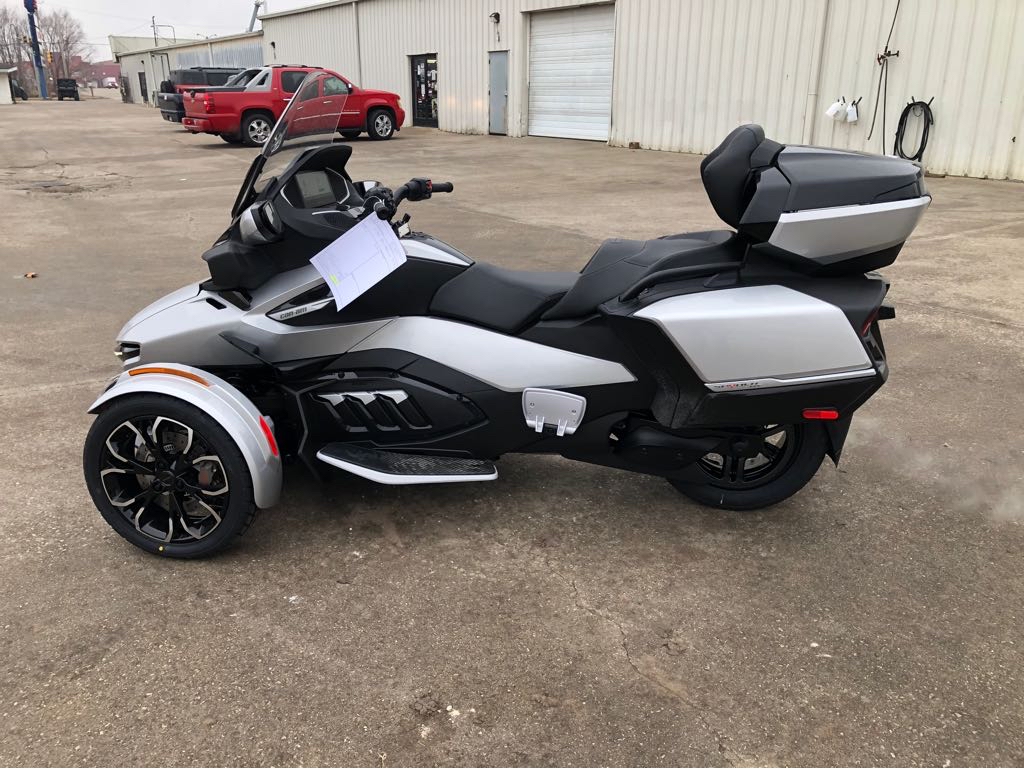 2025 Can-Am SPYDER RT LTD - Photo 6