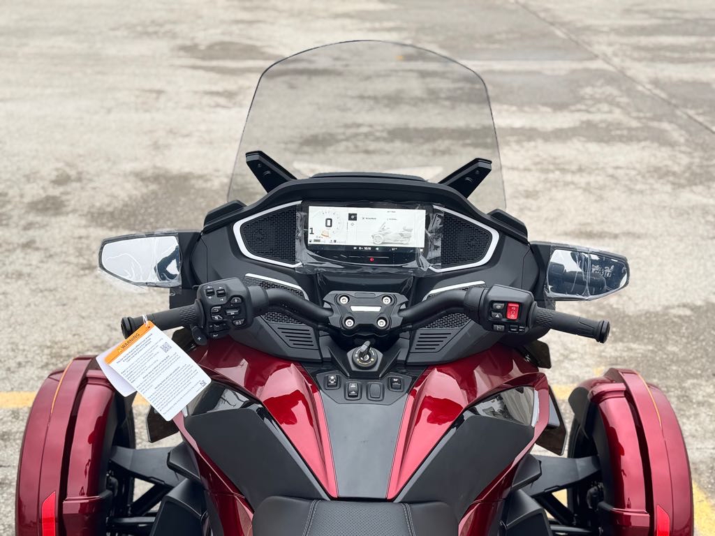 2025 Can-Am SPYDER RT LTD - Photo 14