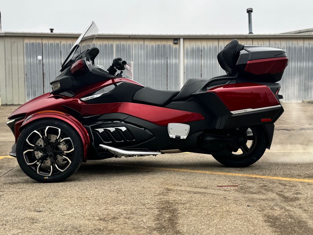 2025 Can-Am SPYDER RT LTD - Photo 7