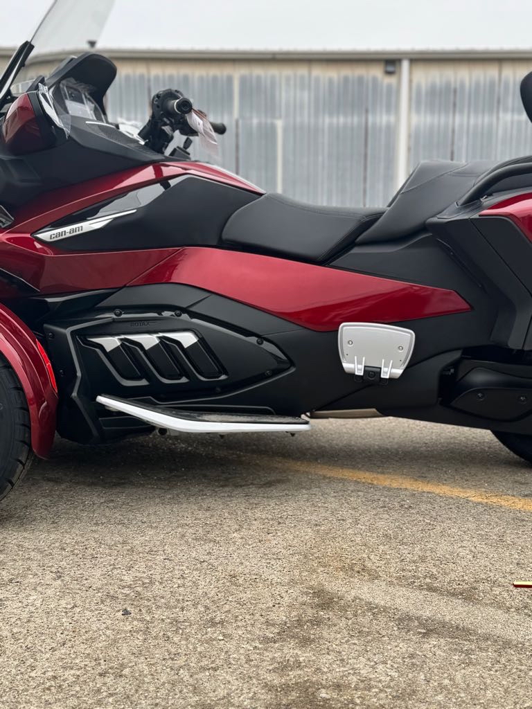 2025 Can-Am SPYDER RT LTD - Photo 10