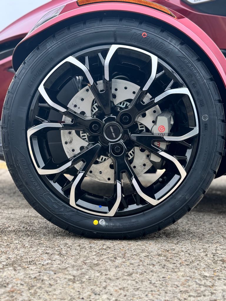2025 Can-Am SPYDER RT LTD - Photo 8