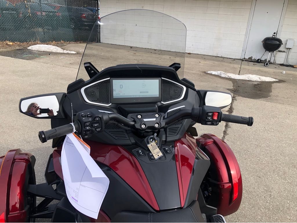 2025 Can-Am SPYDER RT LTD - Photo 10