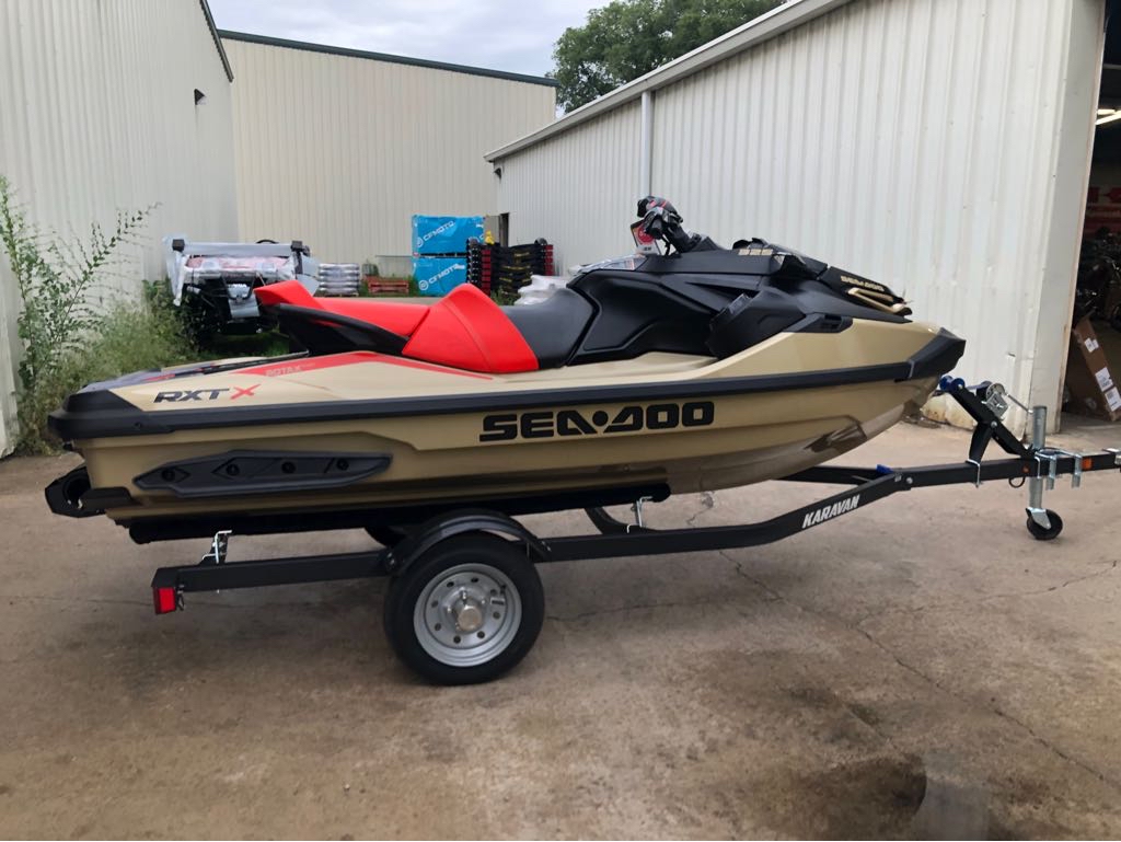 2025 Sea-Doo RXT-X 325 - Photo 3