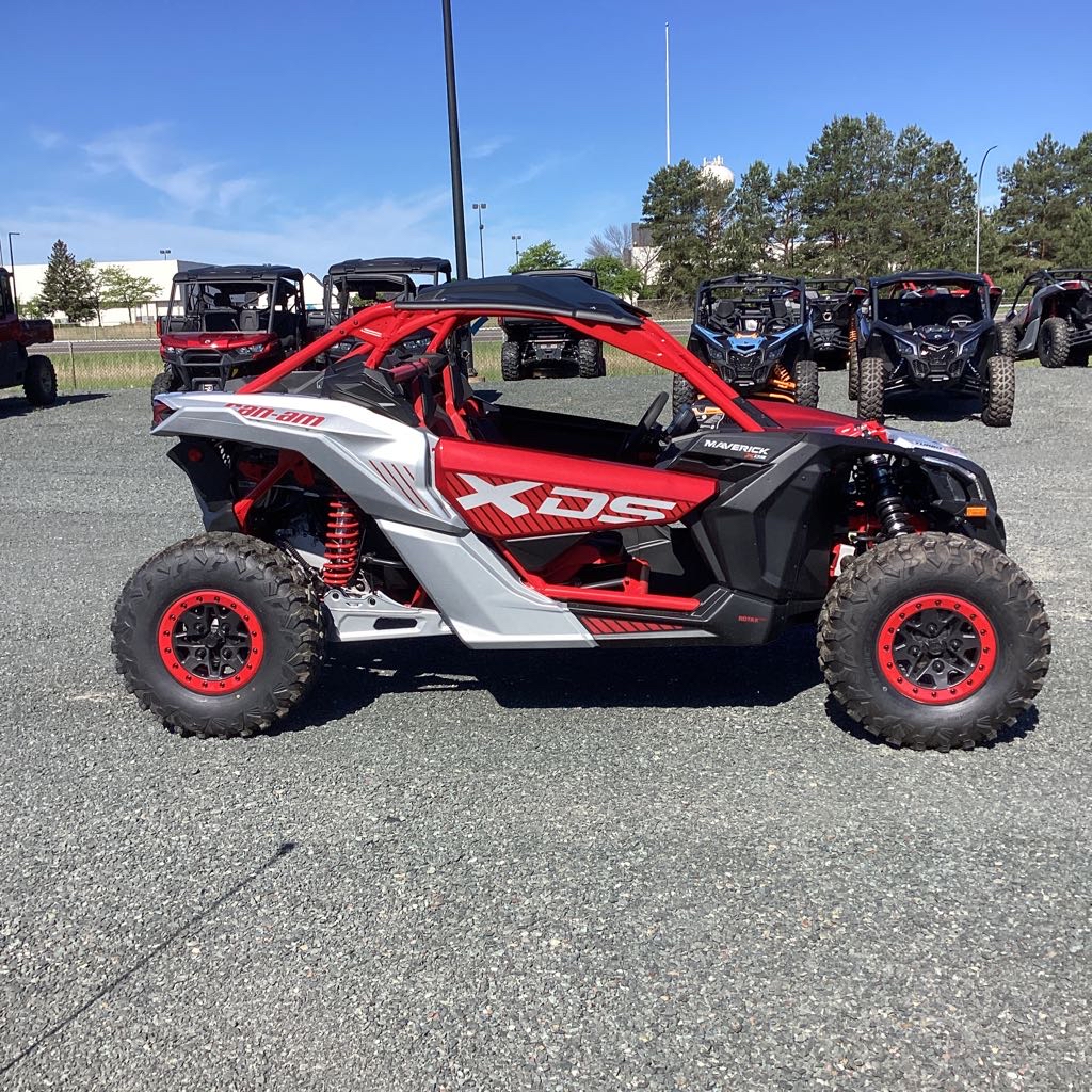 2025 Can-Am Maverick X3 X ds TURBO RR - Photo 2