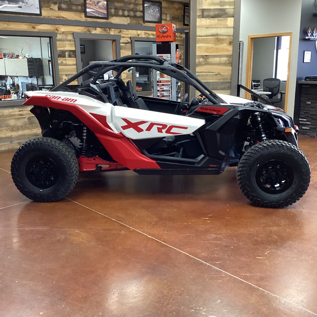 2025 Can-Am Maverick X3 X rc TURBO RR 64 - Photo 2