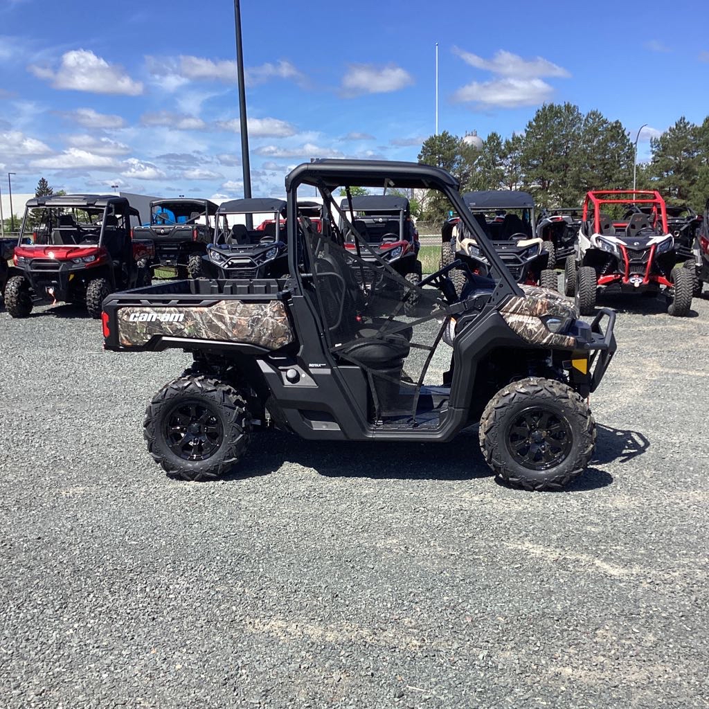 2025 Can-Am Defender XT HD7 - Photo 2