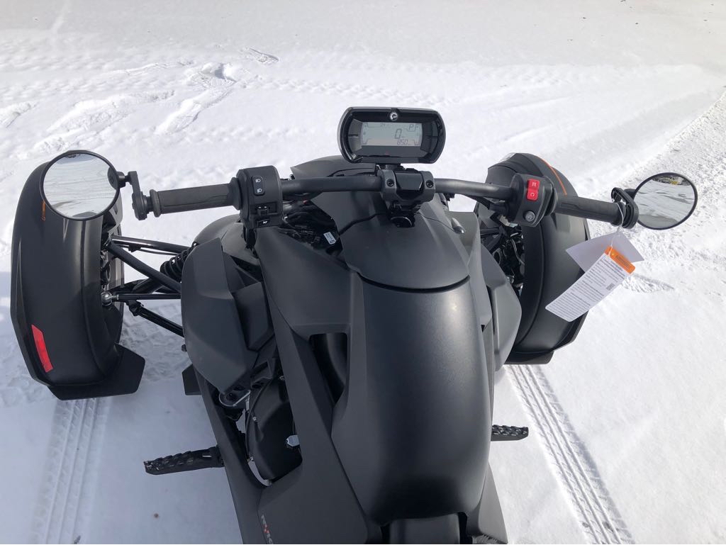 2025 Can-Am RYKER 900 ACE - Photo 11