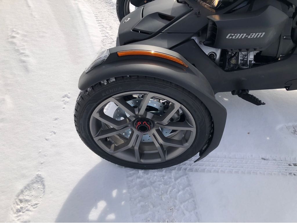 2025 Can-Am RYKER 900 ACE - Photo 9