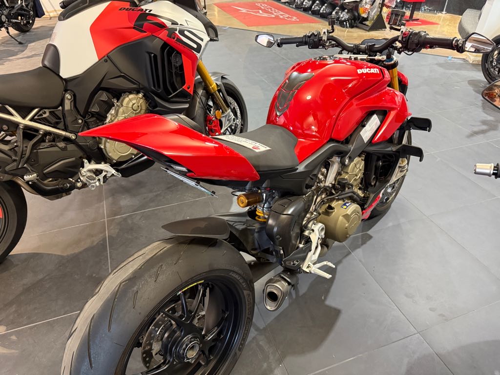 2022 Ducati Streetfighter V4 S - Photo 5