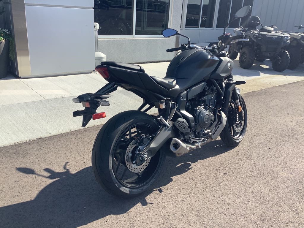 2025 Yamaha MT 07 - Photo 4