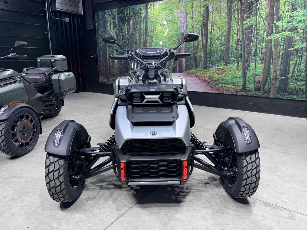 2025 Can-Am Canyon XT - Photo 16