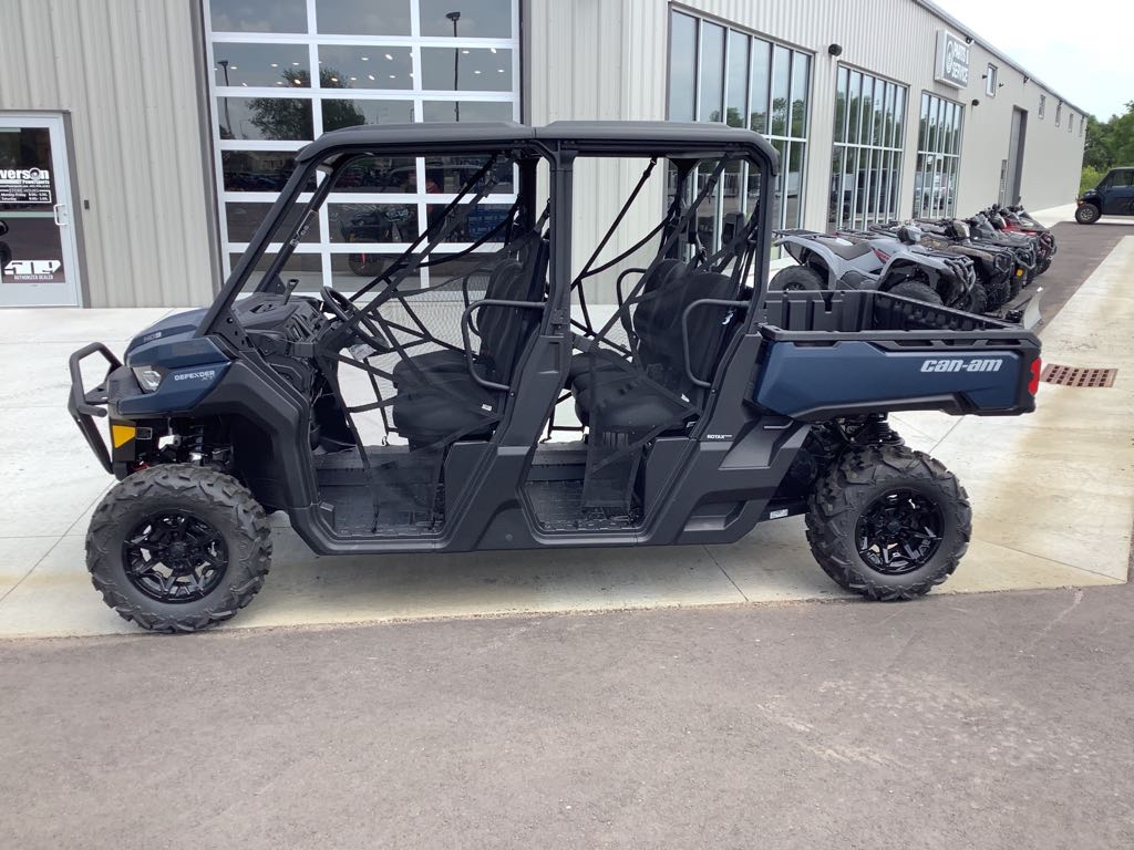 2025 Can-Am Defender MAX XT HD9 - Photo 2