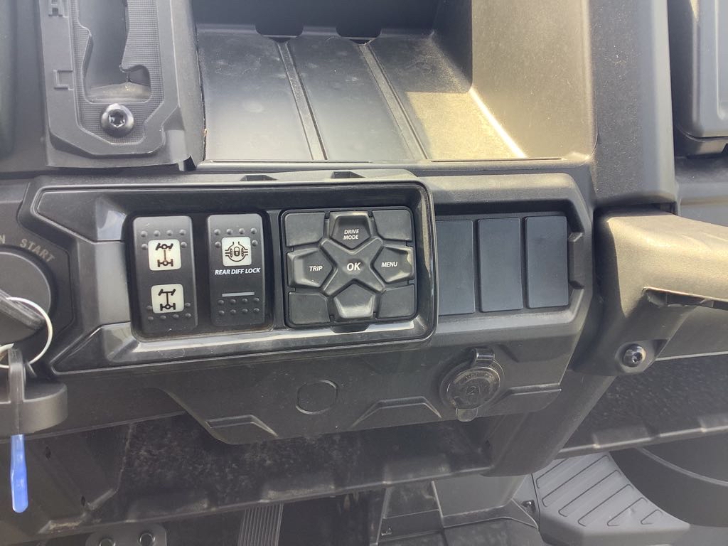 2025 Can-Am Defender XT HD7 - Photo 9