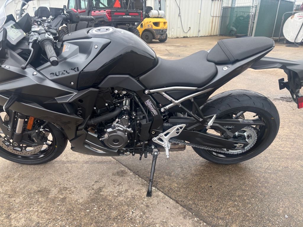 2025 Suzuki GSX-S 8R - Photo 9