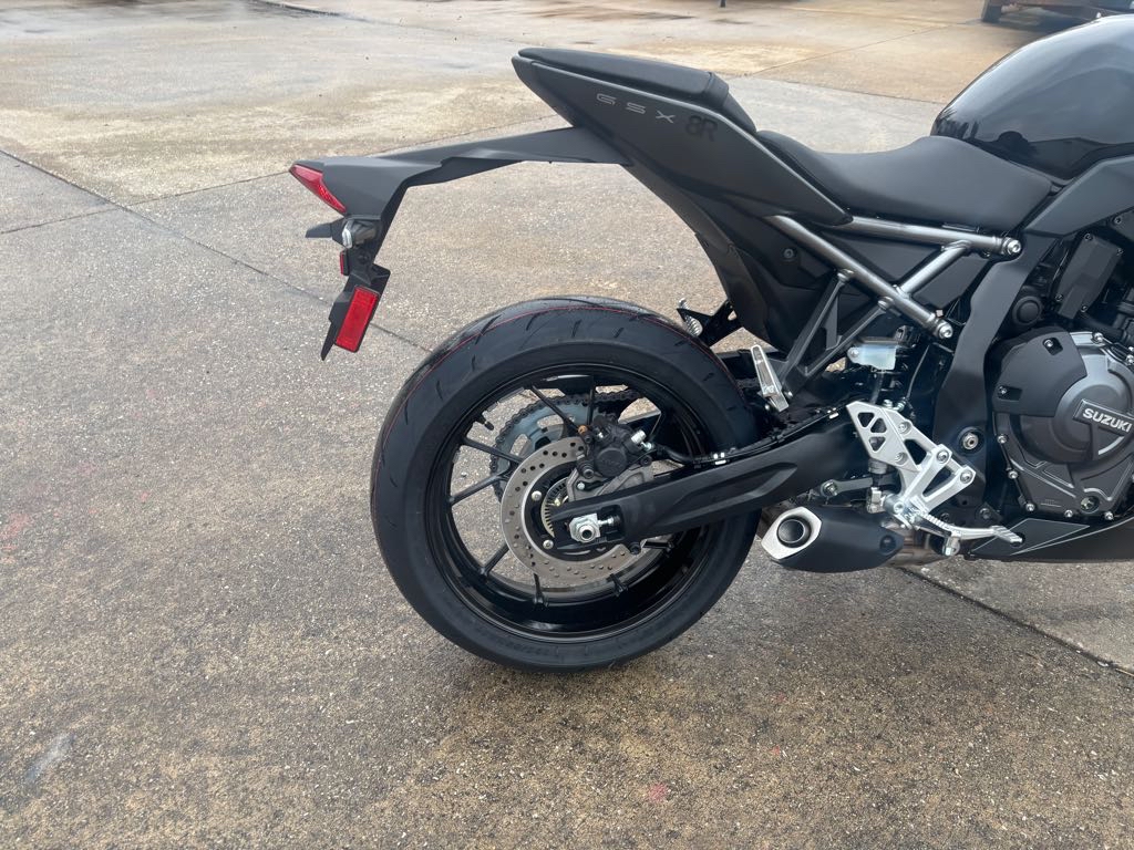 2025 Suzuki GSX-S 8R - Photo 7