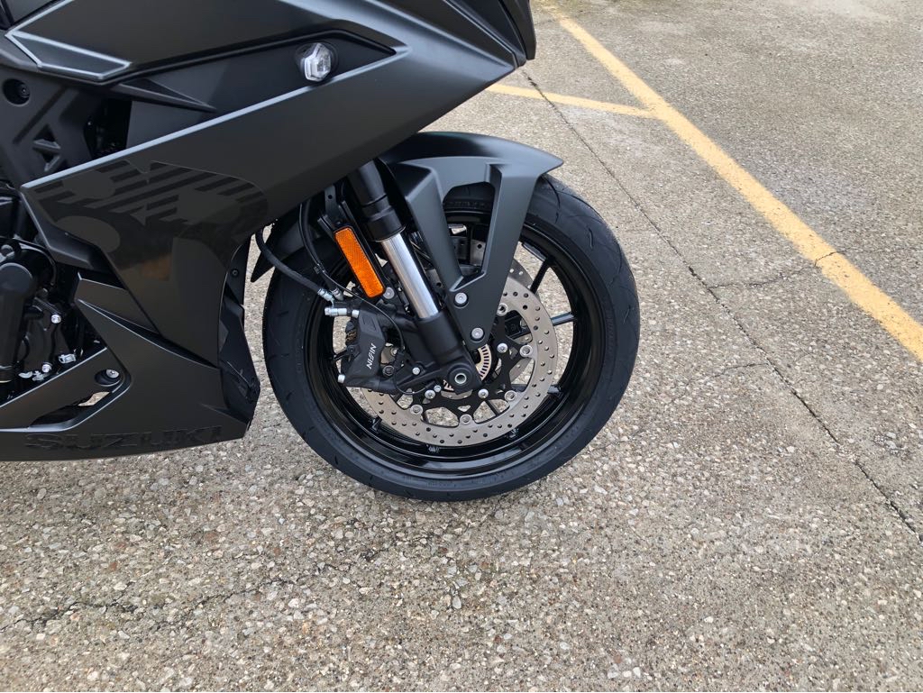 2025 Suzuki GSX-S 8R - Photo 2