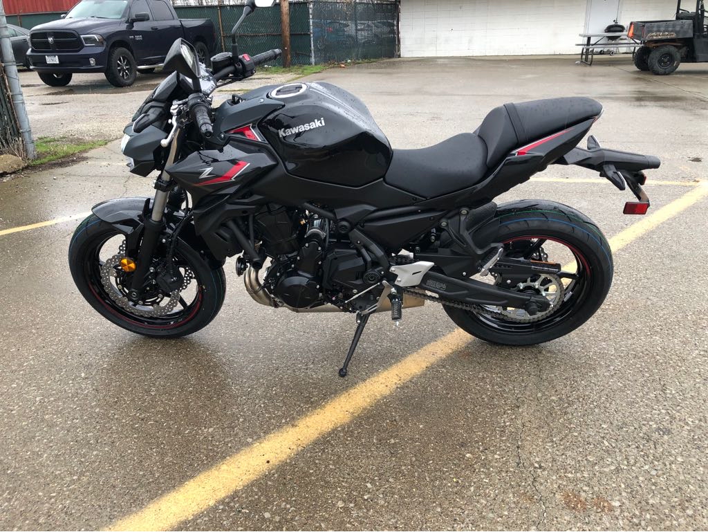 2025 Kawasaki Z650 - Photo 18