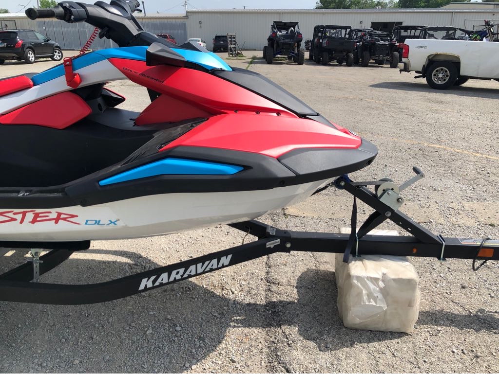 2025 Yamaha JETBLASTER DLX 3-UP - Photo 3